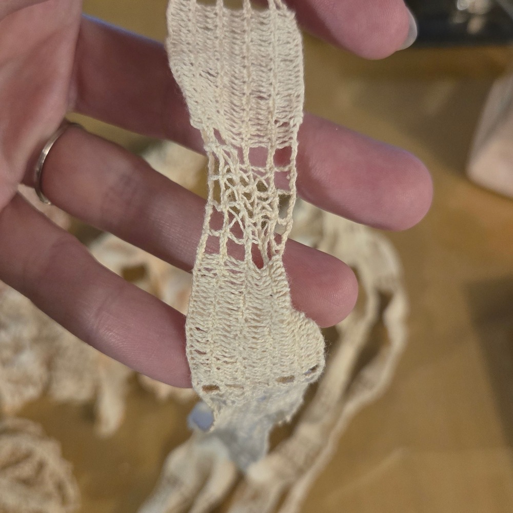 Vintage Lace Trim Ribbon Bundle Tatting Eyelet Junk Journal Slow Stitching 7pc - Picture 9 of 9